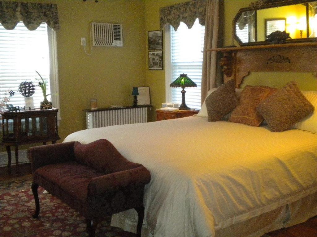 The Stirling House Waterfront Inn Greenport Exterior photo