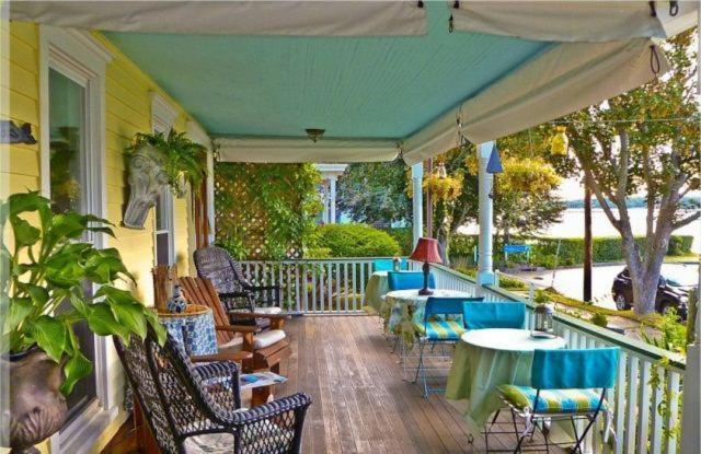 The Stirling House Waterfront Inn Greenport Exterior photo