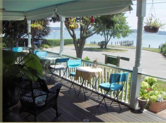 The Stirling House Waterfront Inn Greenport Exterior photo